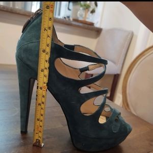 Guess high heels 8.5